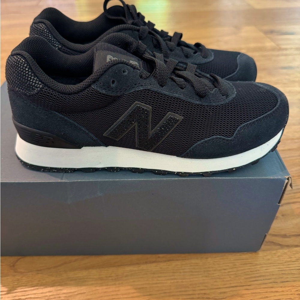 New Balance Classics Women’s Black Sneakers